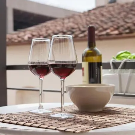 Di Charme A Due Passi Dalla Stazione Apartmán *